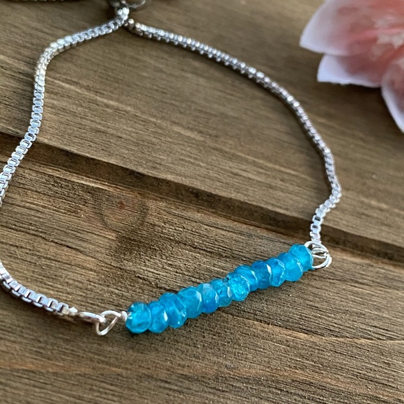 Jewelry - Genuine neon apatite gemstone bracelet